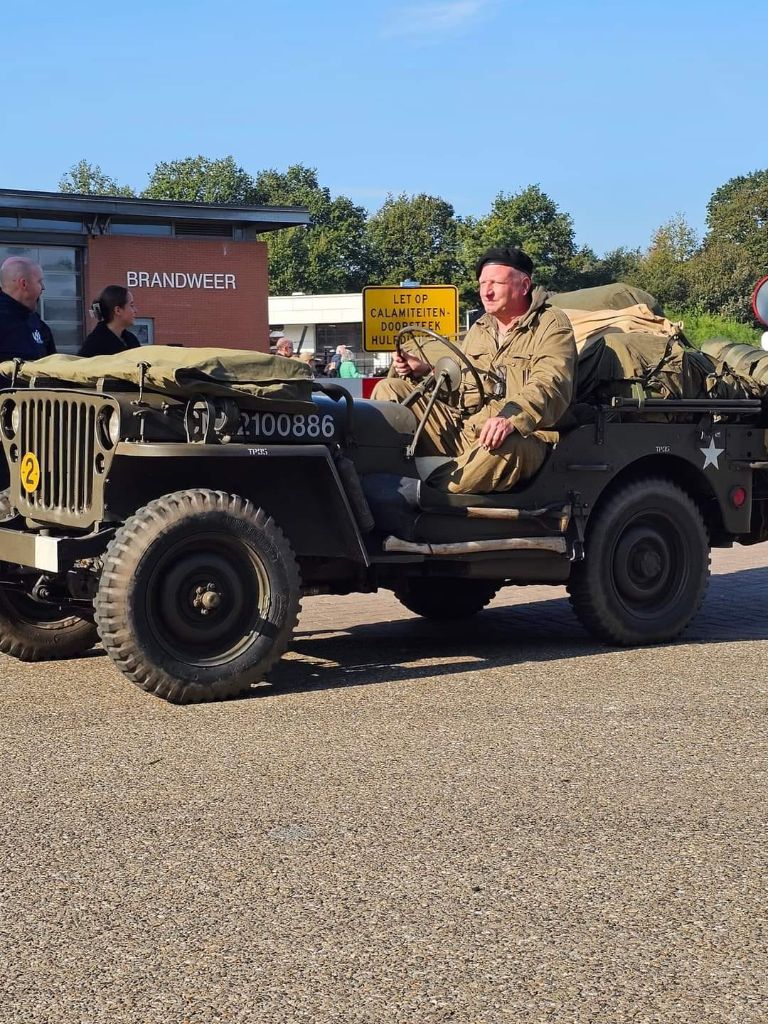 Henk-Jan van Toorn in Willys Jeep